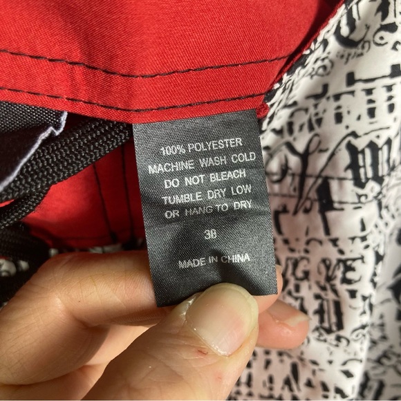 WRV board shorts size 38 deadstock y2k surf loud pattern graffiti spell out red - Picture 8 of 8